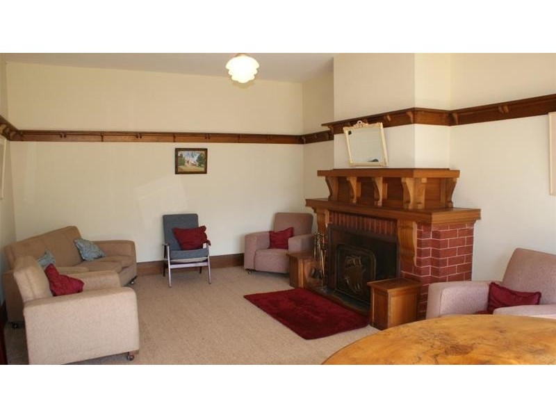52 Emu Bay Road, Deloraine TAS 7304