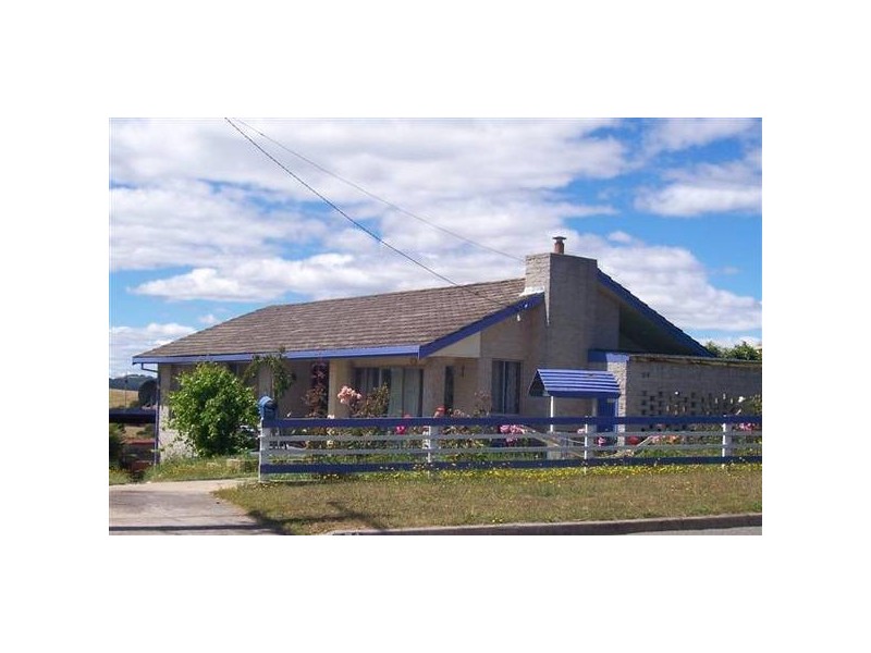 54 East Barrack Street, Deloraine TAS 7304