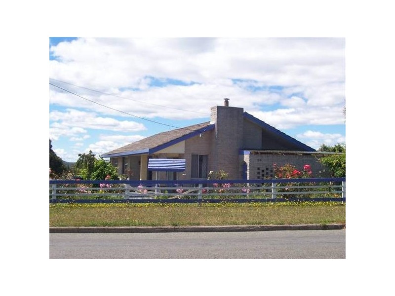 54 East Barrack Street, Deloraine TAS 7304