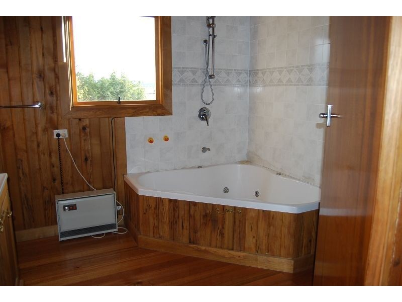 148 Emu Bay Road, Deloraine TAS 7304