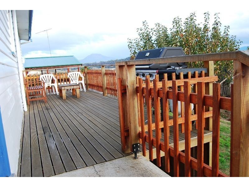 148 Emu Bay Road, Deloraine TAS 7304