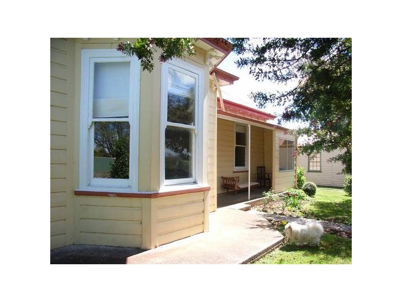 23 East Westbury Place, Deloraine TAS 7304