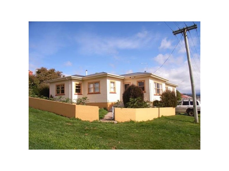 15 East Church Street, Deloraine TAS 7304