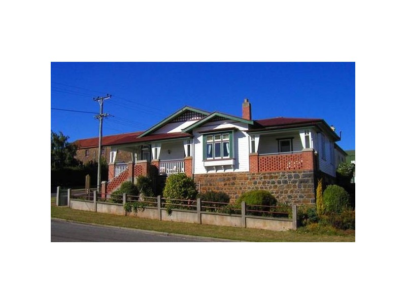24 West Barrack Street, Deloraine TAS 7304
