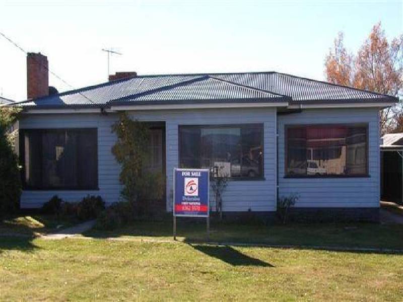 West Goderich Street, Deloraine TAS 7304