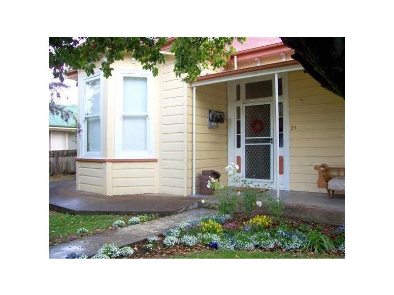23 East Westbury Place, Deloraine TAS 7304