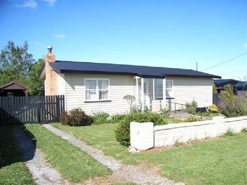 69 West Goderich Street, Deloraine TAS 7304