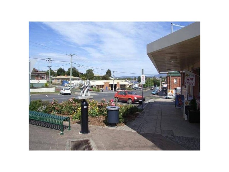 90 Emu Bay Road, Deloraine TAS 7304
