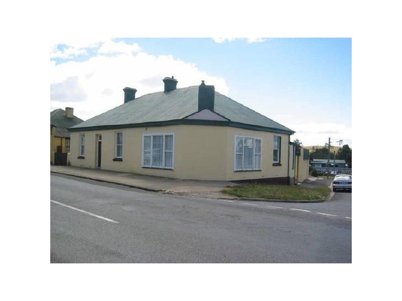 24 Bass Highway, Deloraine TAS 7304