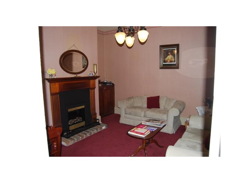 19 West Parade, Deloraine TAS 7304