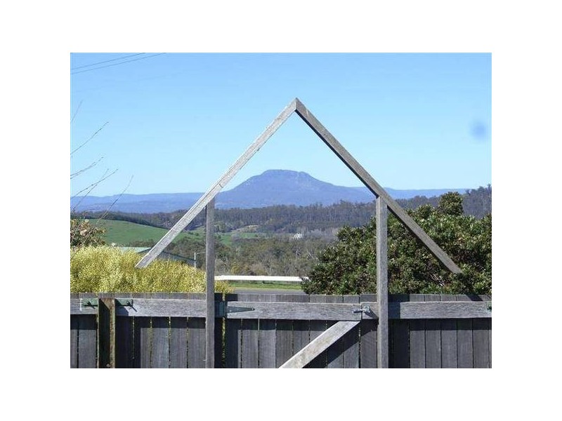 131 Emu Bay Road, Deloraine TAS 7304