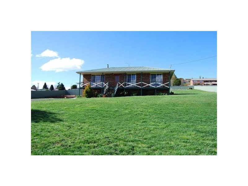 6 East Goderich Street, Deloraine TAS 7304