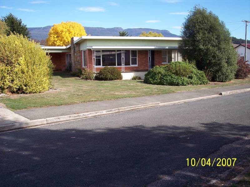 8 Caveside Road, Mole Creek TAS 7304