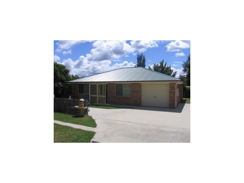 2/41 West Church Street, Deloraine TAS 7304