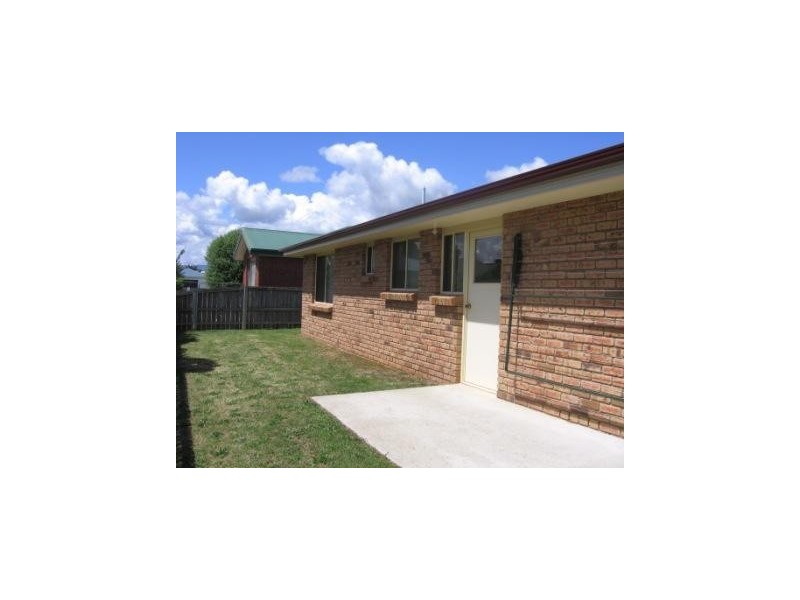2/41 West Church Street, Deloraine TAS 7304