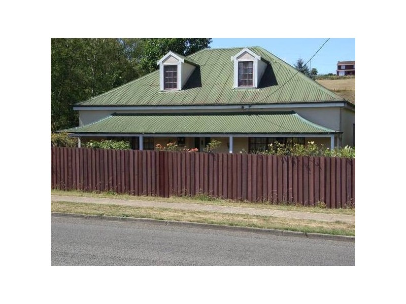 39 West Barrack Street, Deloraine TAS 7304