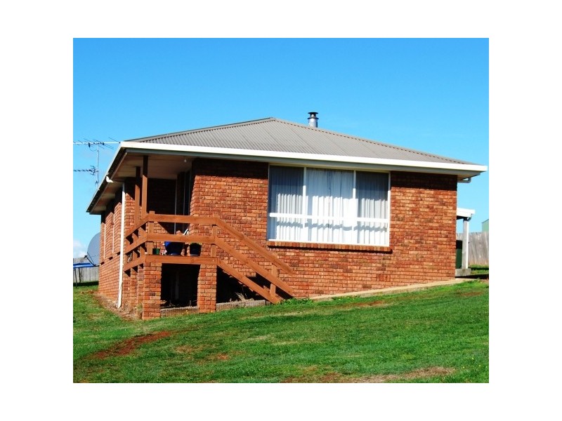 18 Winter Street, Deloraine TAS 7304