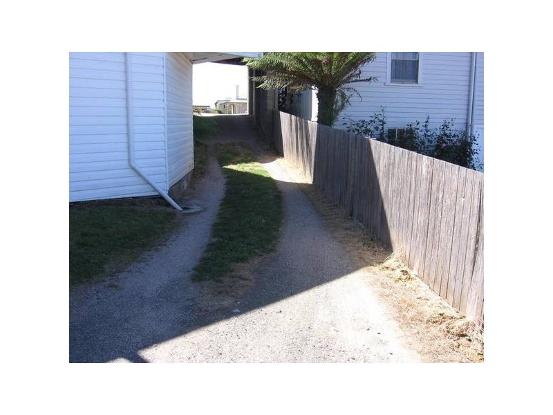 2/90 Emu Bay Road, Deloraine TAS 7304