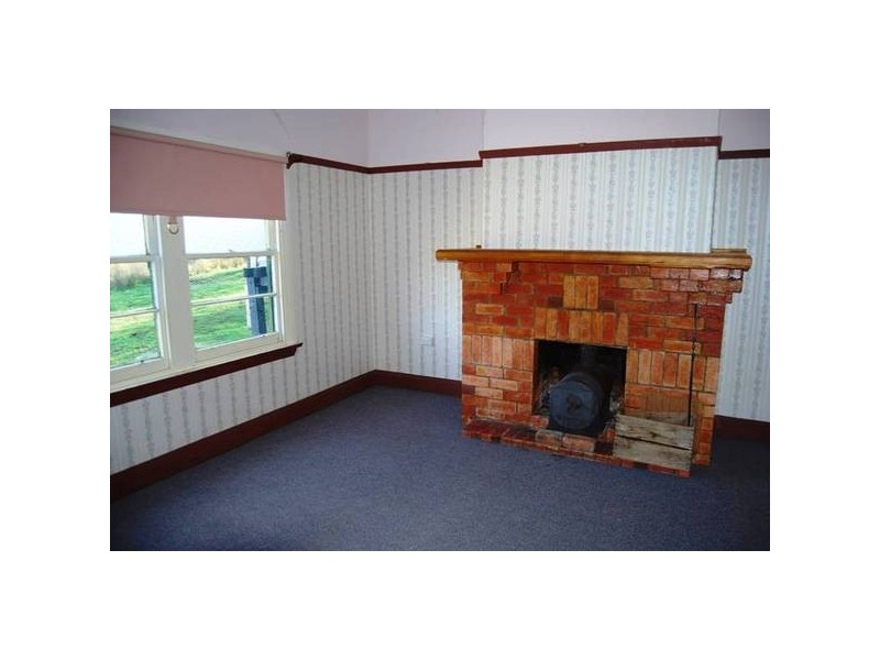 5664 Bass Highway, Deloraine TAS 7304