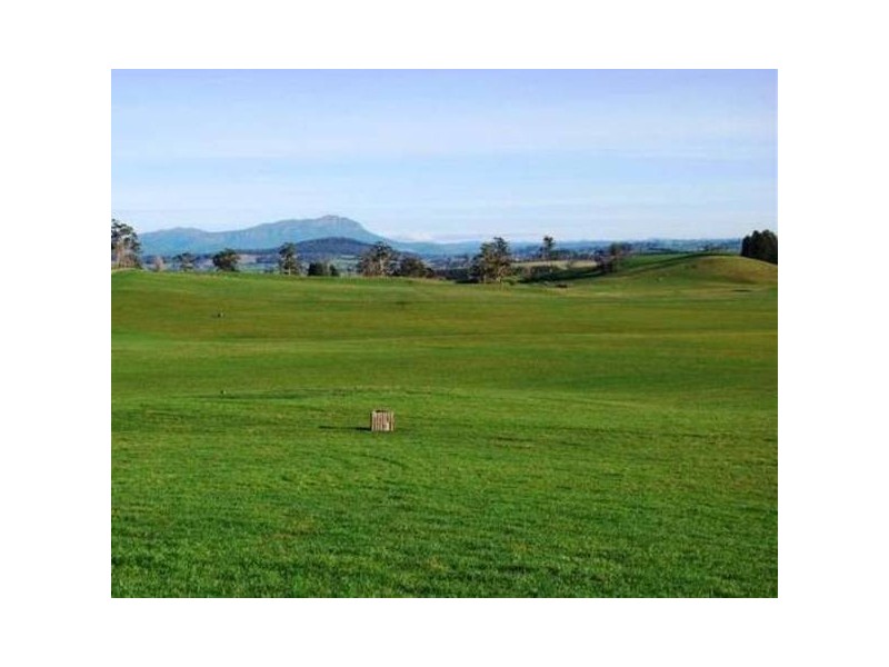 5271 Bass Highway, Deloraine TAS 7304