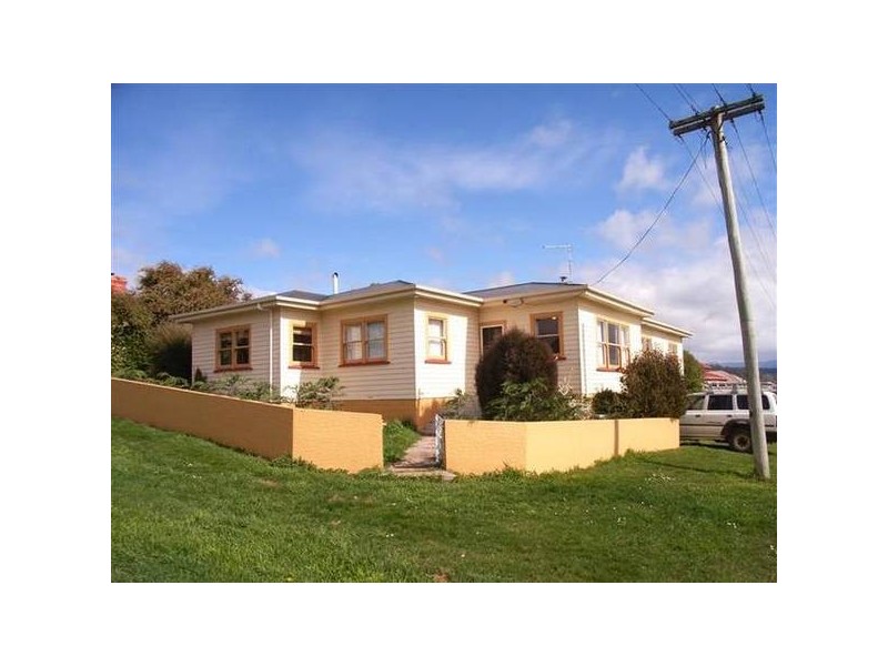 15 East Church Street, Deloraine TAS 7304