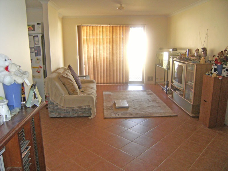 24 Dellar Road, Maddington WA 6109
