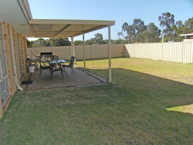 24 Dellar Road, Maddington WA 6109