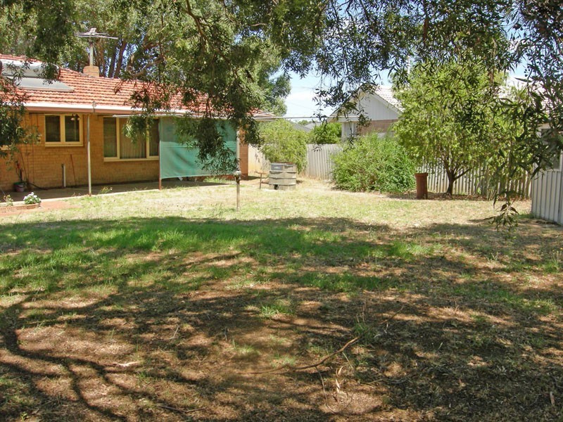 37 Forrest Road, Armadale WA 6112