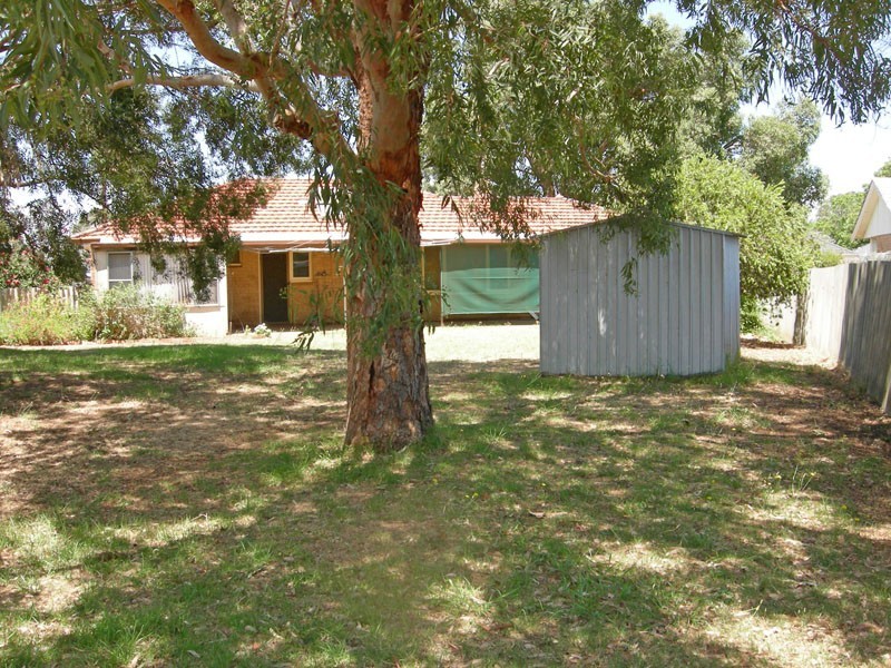 37 Forrest Road, Armadale WA 6112