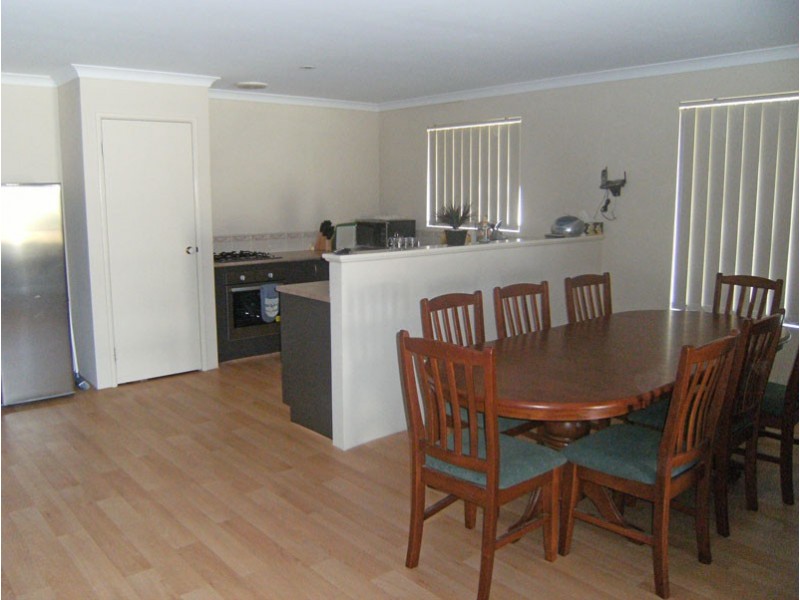 29 Glenfin Road, Seville Grove WA 6112