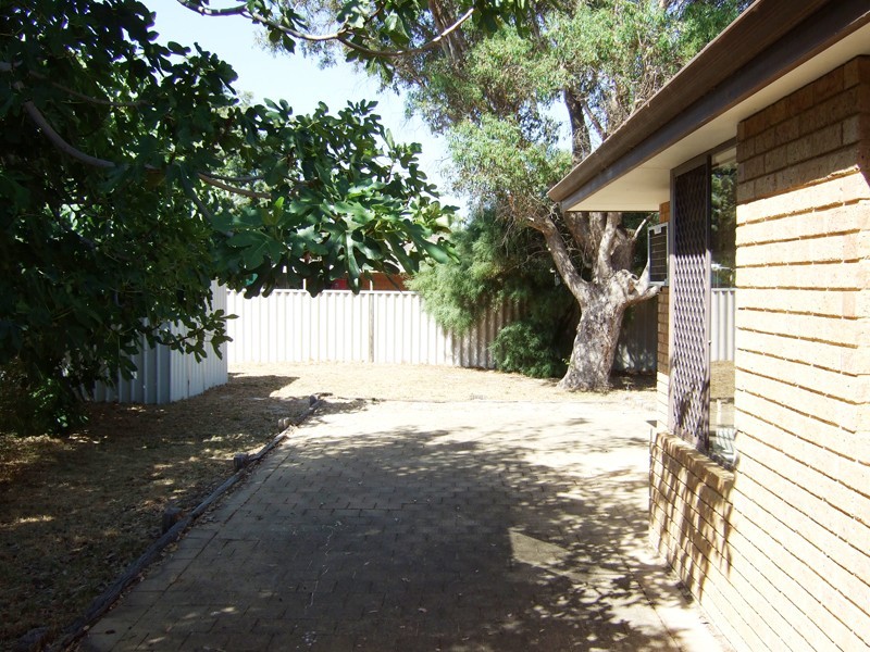 91 Tijuana Road, Brookdale WA 6112