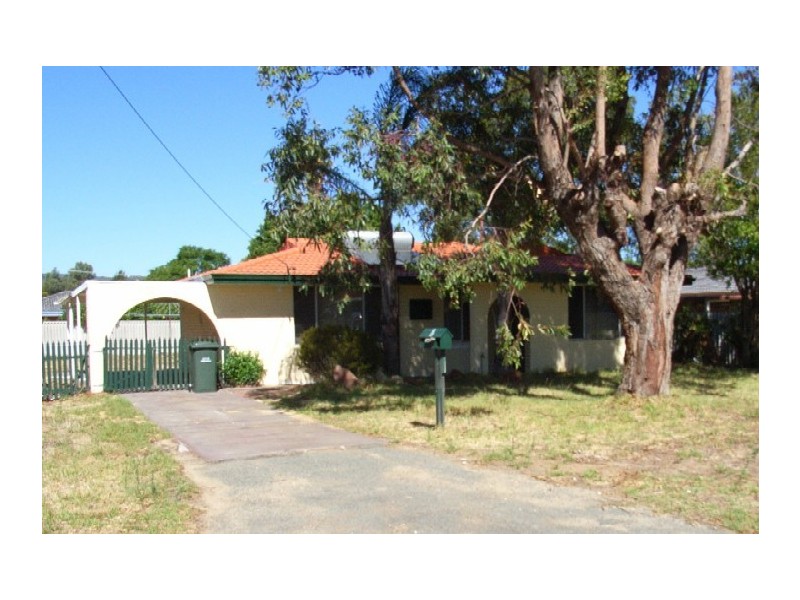 8 Pigott Street, Armadale WA 6112