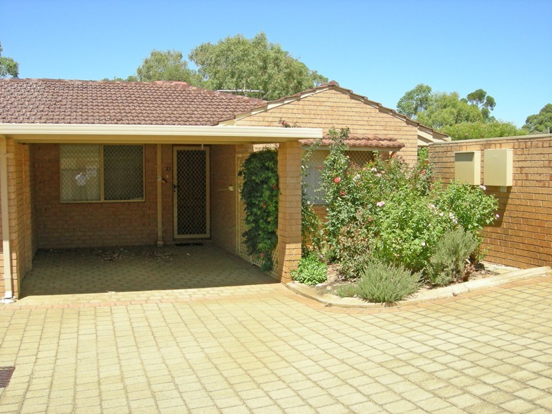 23/4 Page Road, Kelmscott WA 6111