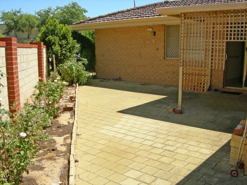 23/4 Page Road, Kelmscott WA 6111