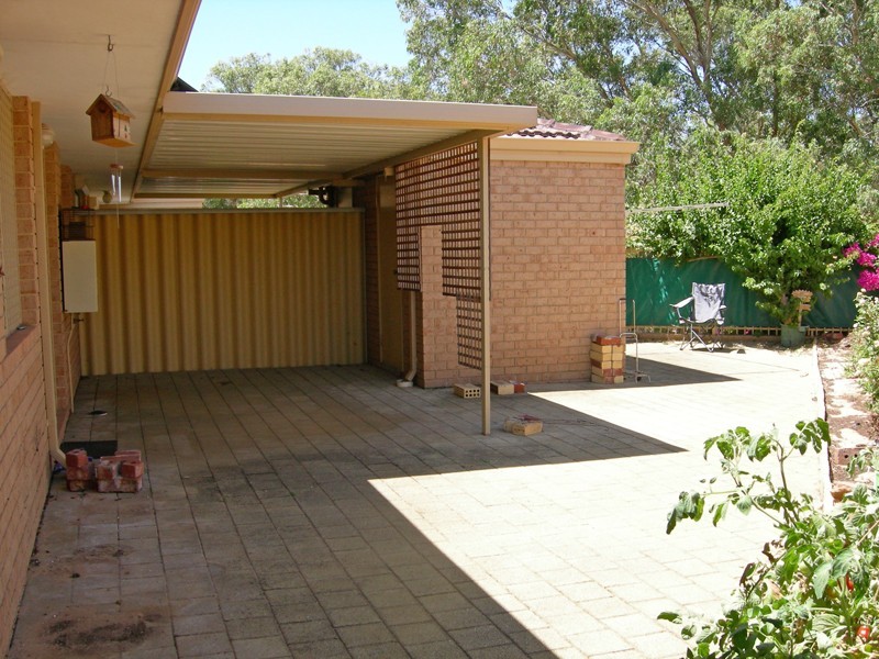 23/4 Page Road, Kelmscott WA 6111