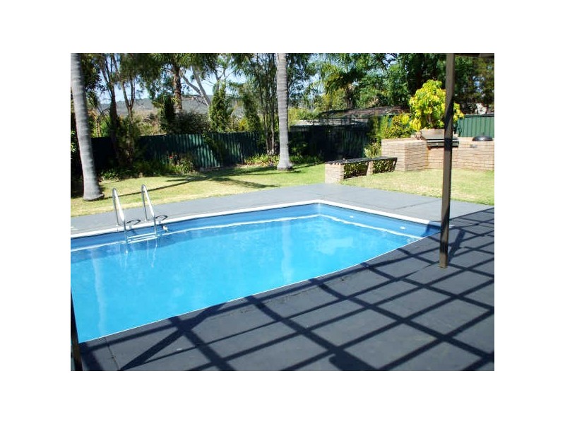 42 Willowmead Way, Kelmscott WA 6111