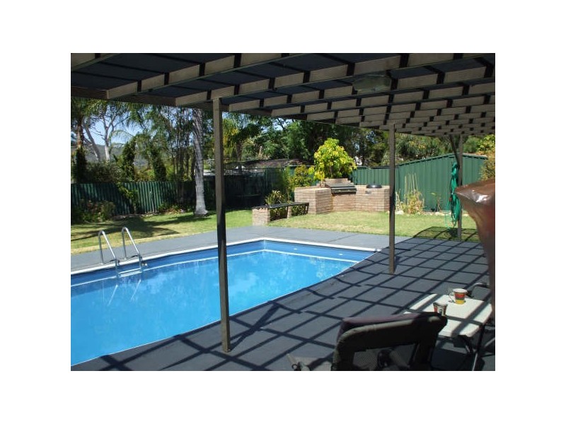 42 Willowmead Way, Kelmscott WA 6111