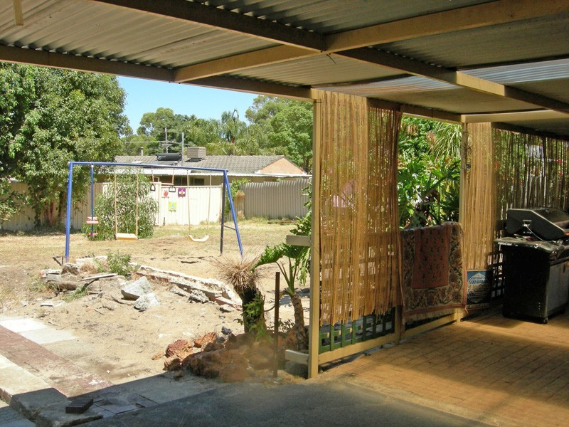 13 Baryna Street, Armadale WA 6112