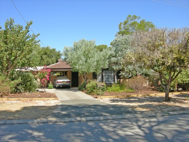 32 Sidcup Way, Kelmscott WA 6111