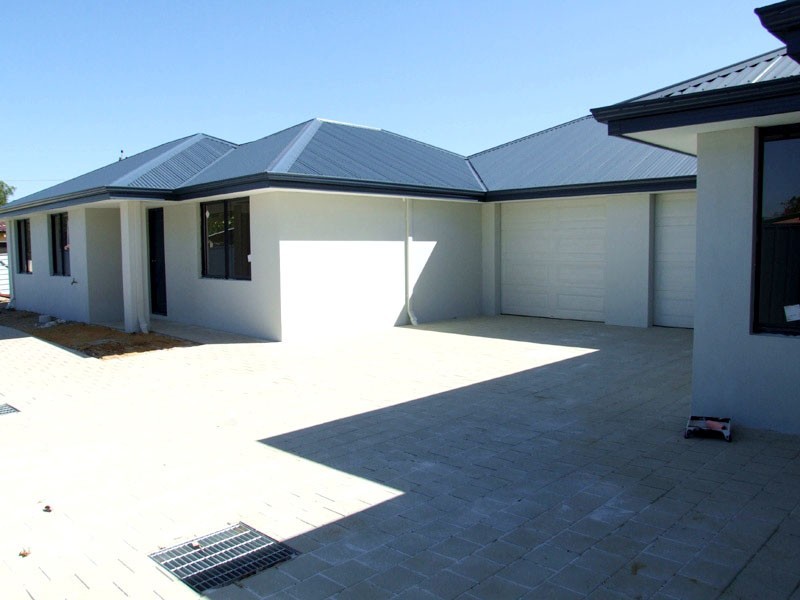 2/18 Friar Rd, Armadale WA 6112