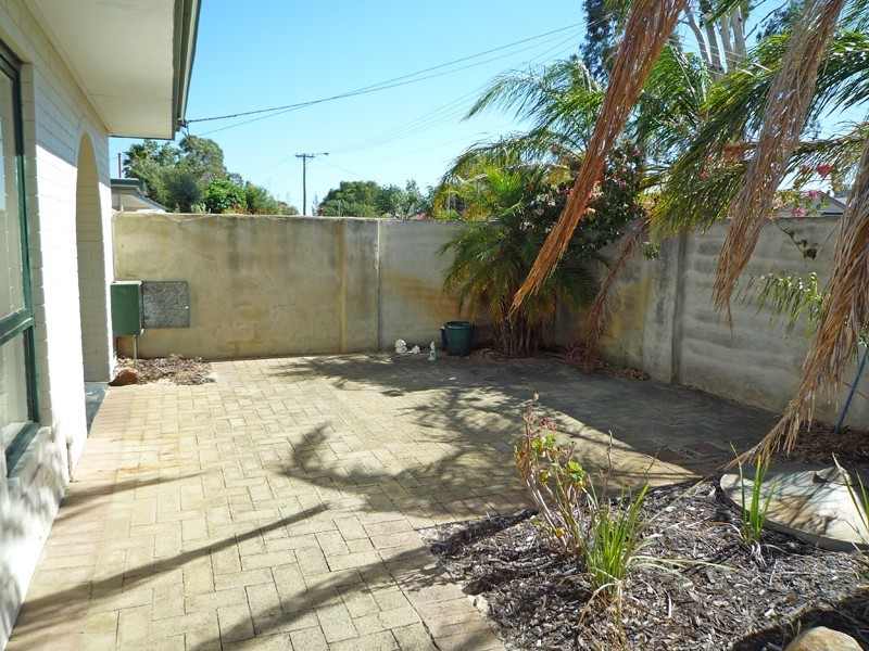 22 Lindy Way, Camillo WA 6111
