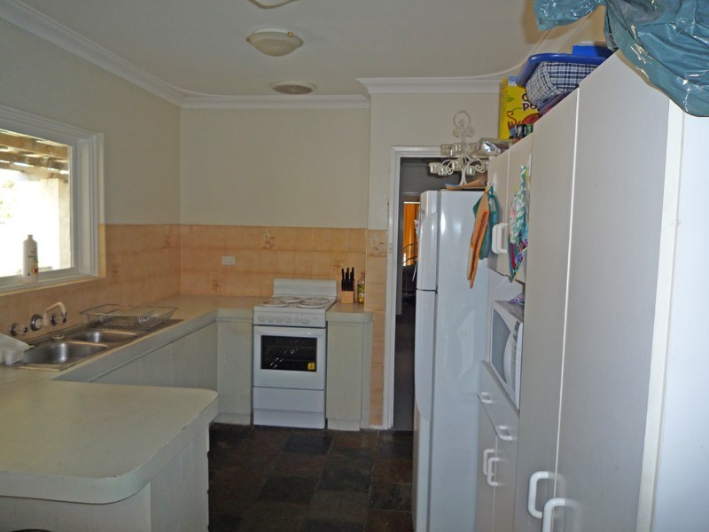 22 Lindy Way, Camillo WA 6111