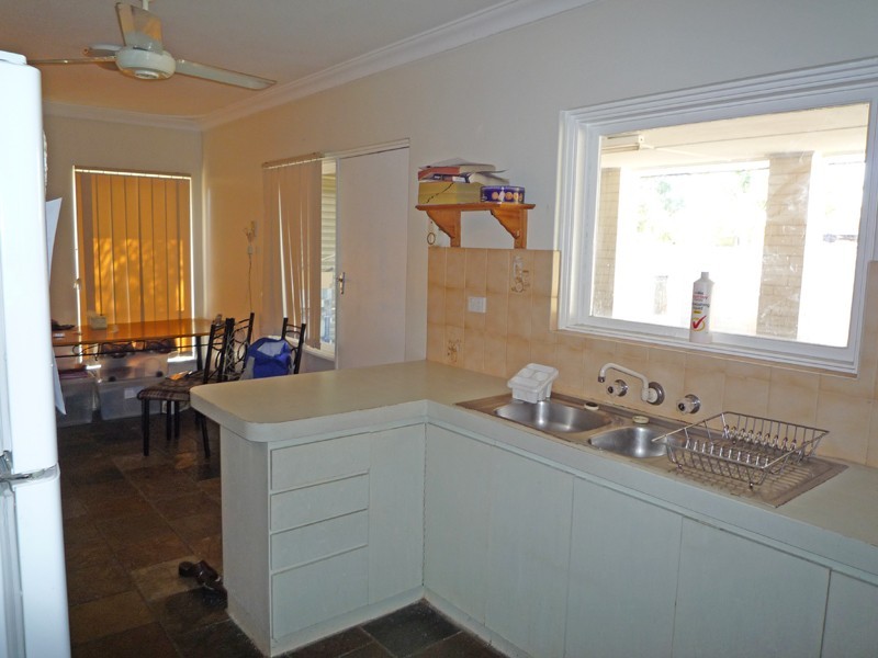 22 Lindy Way, Camillo WA 6111