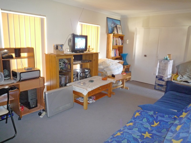 22 Lindy Way, Camillo WA 6111