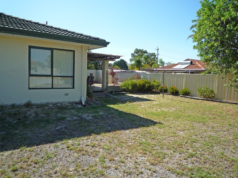 22 Lindy Way, Camillo WA 6111