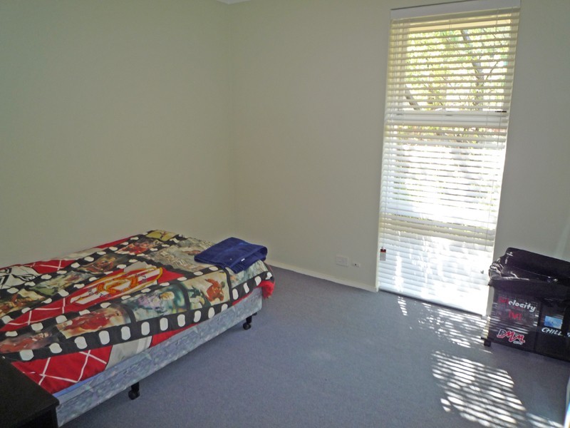 15 Carawatha Avenue, Mount Nasura WA 6112