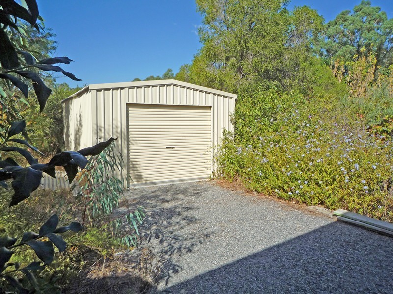 15 Carawatha Avenue, Mount Nasura WA 6112