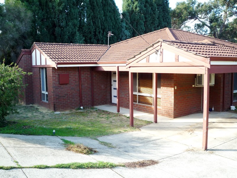 82 Amethyst Cres, Mount Richon WA 6112