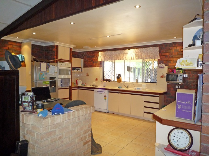 6 Penjan Place, Kelmscott WA 6111