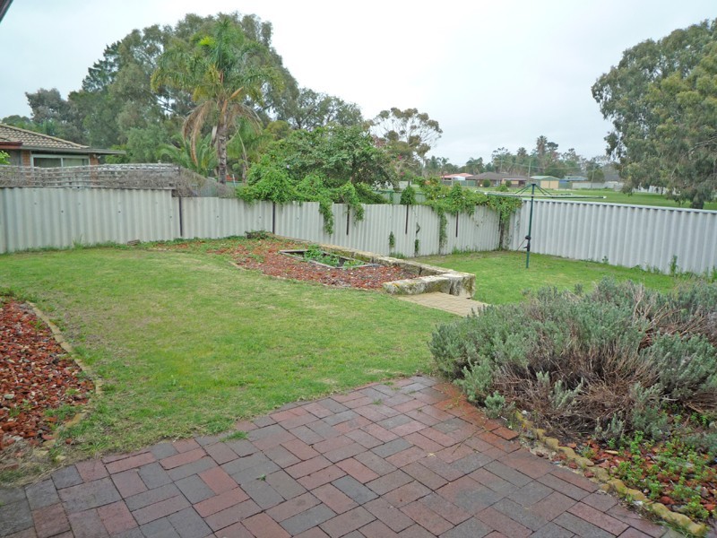 42 Logpine Crescent, Camillo WA 6111